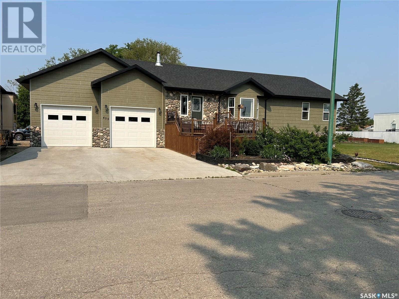 455 4th Street Property Photo 1