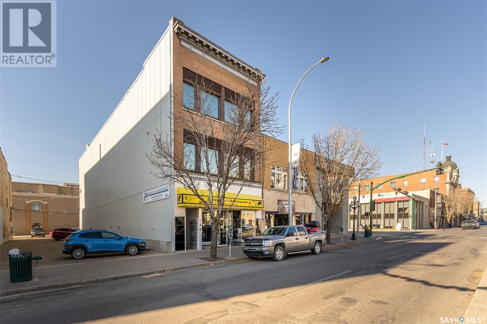 130 Main Street N Property Photo 2