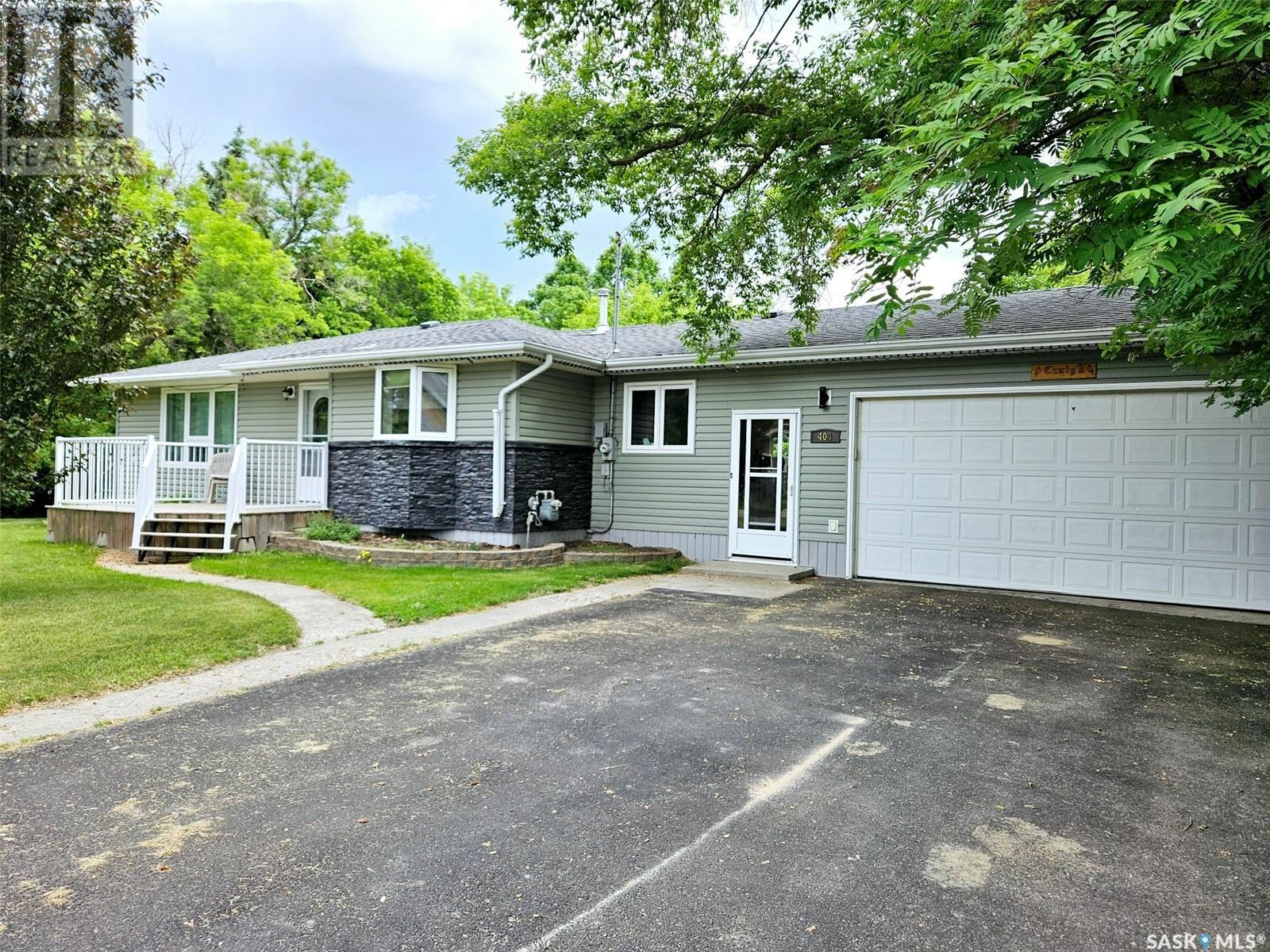 404 Manor STREET