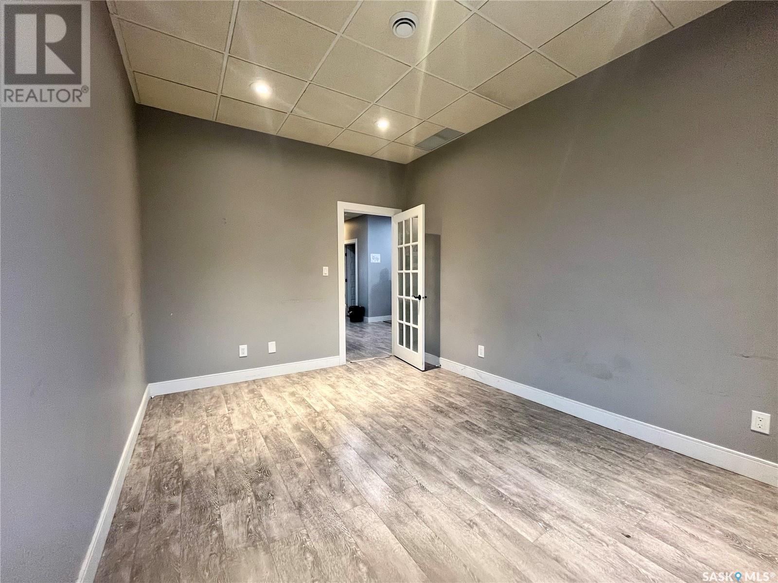 207 419 Willowgrove Square Property Photo 12