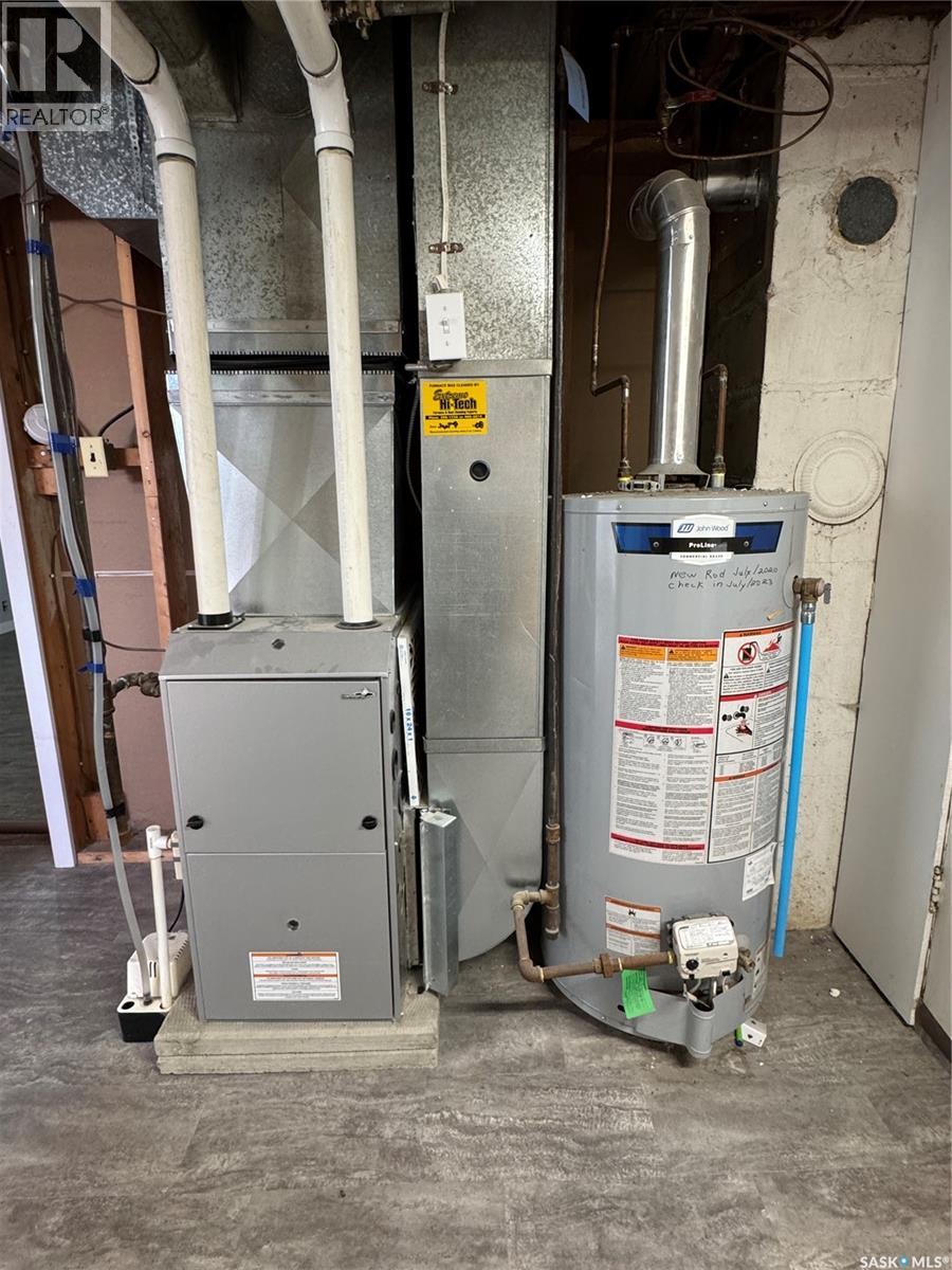 108 7th Avenue W Property Photo 20