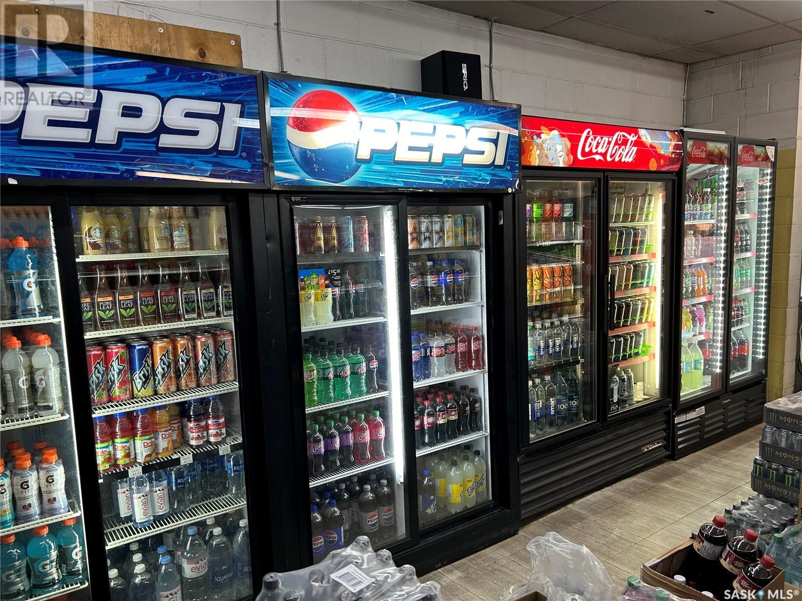 1702 Thompson Crescent Property Photo 2