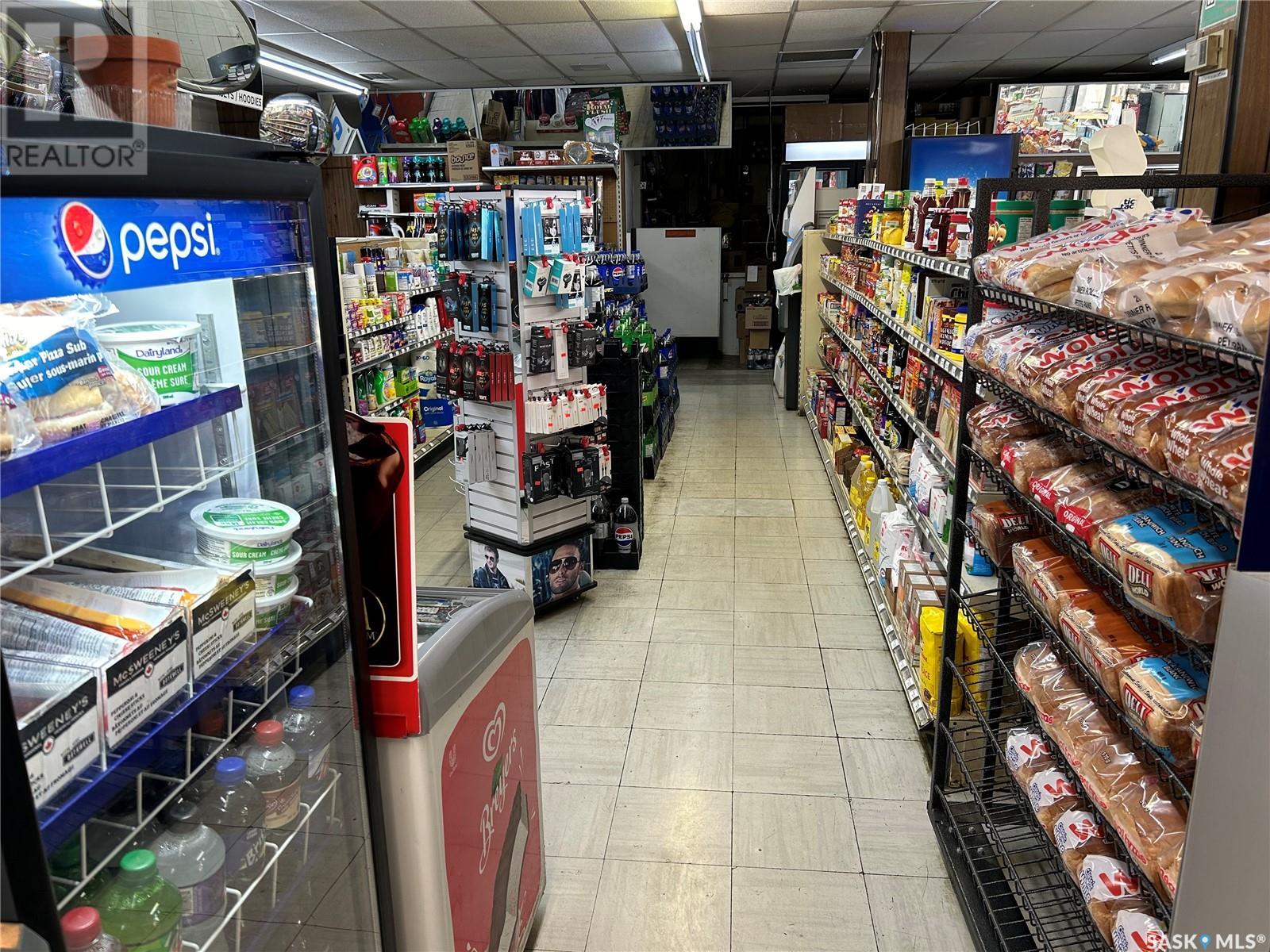 1702 Thompson Crescent Property Photo 7