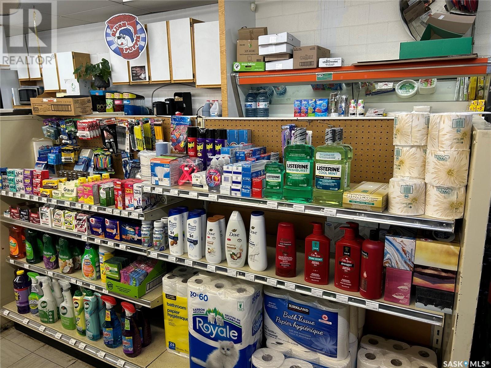 1702 Thompson Crescent Property Photo 8