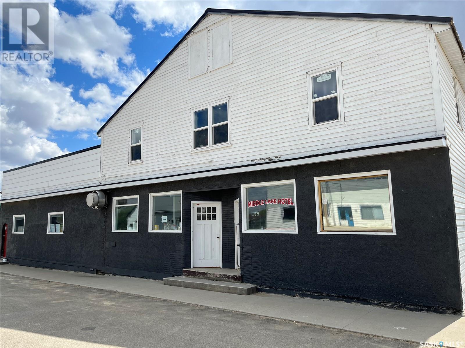 109 Centre STREET Property Photo 1