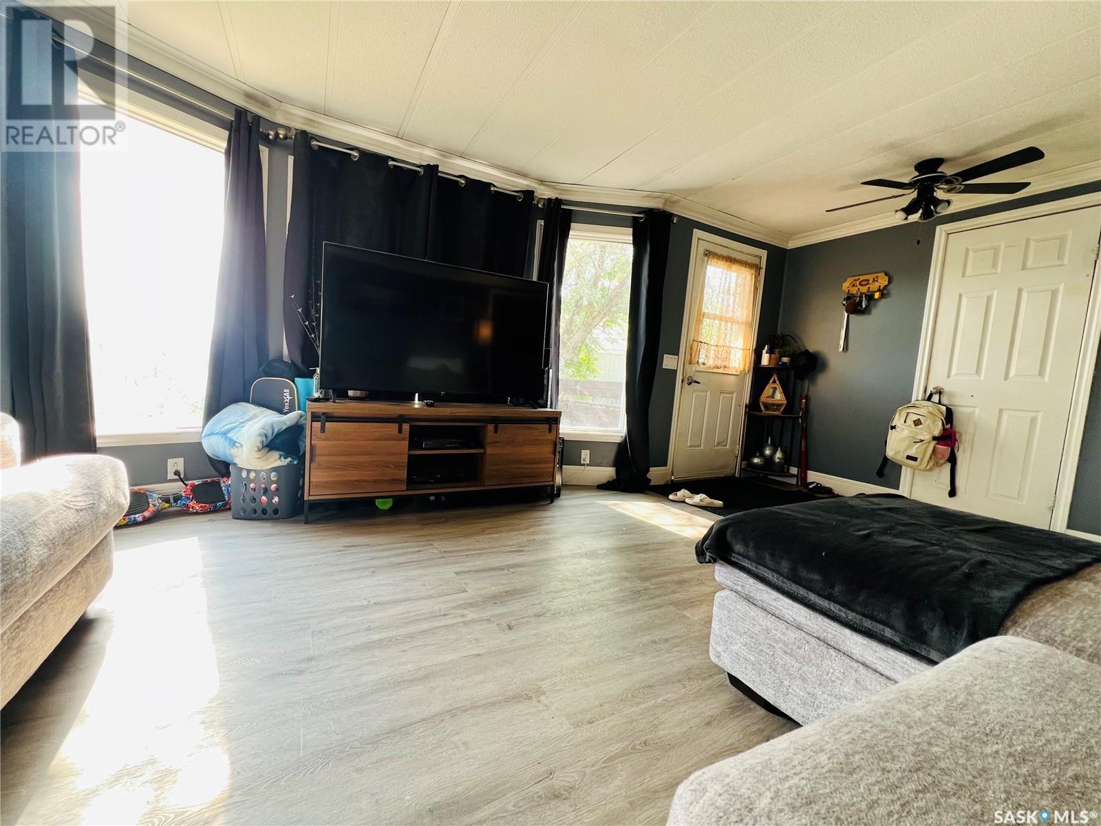 #28 - 701 11th Avenue Nw Property Photo 3