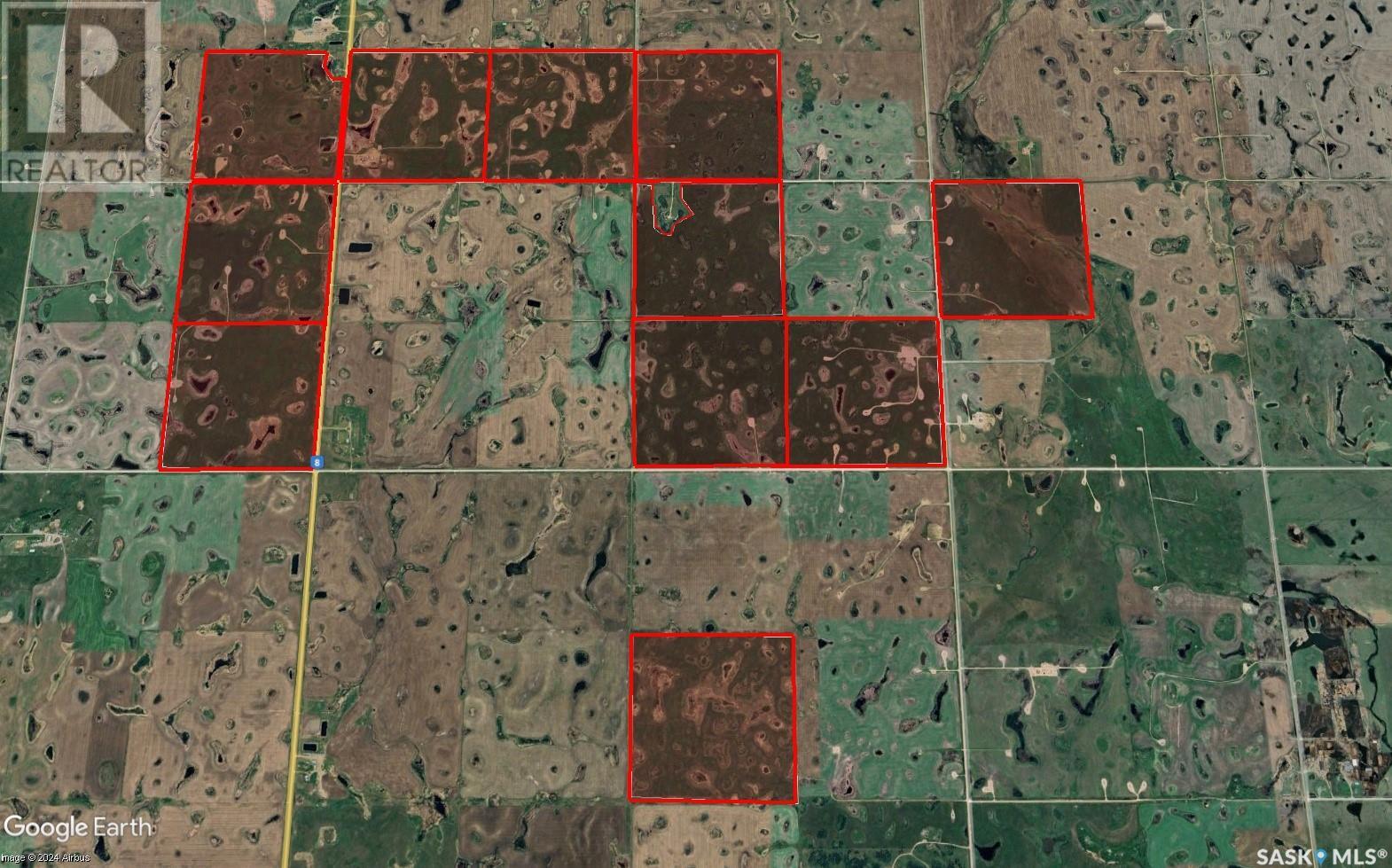 11 Quarters With Oil Revenue Property Photo 1