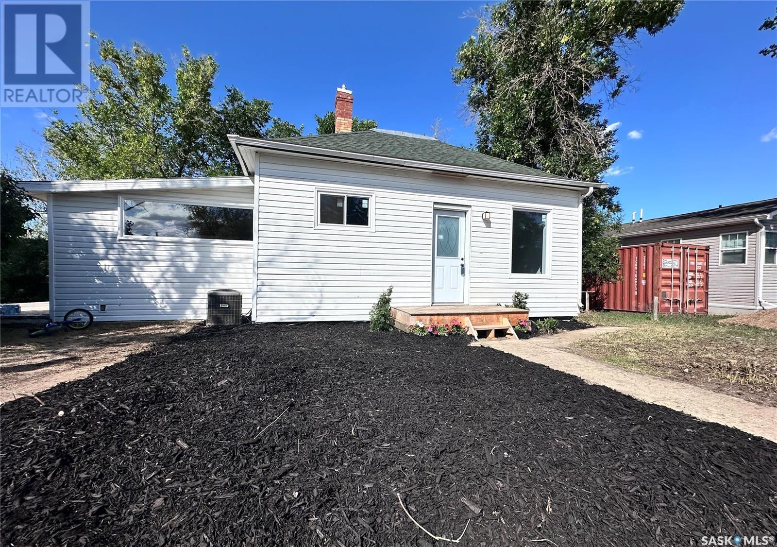 210 Oriole AVENUE