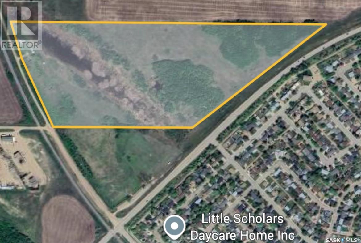 1 Railway AVENUE W Property Photo 1