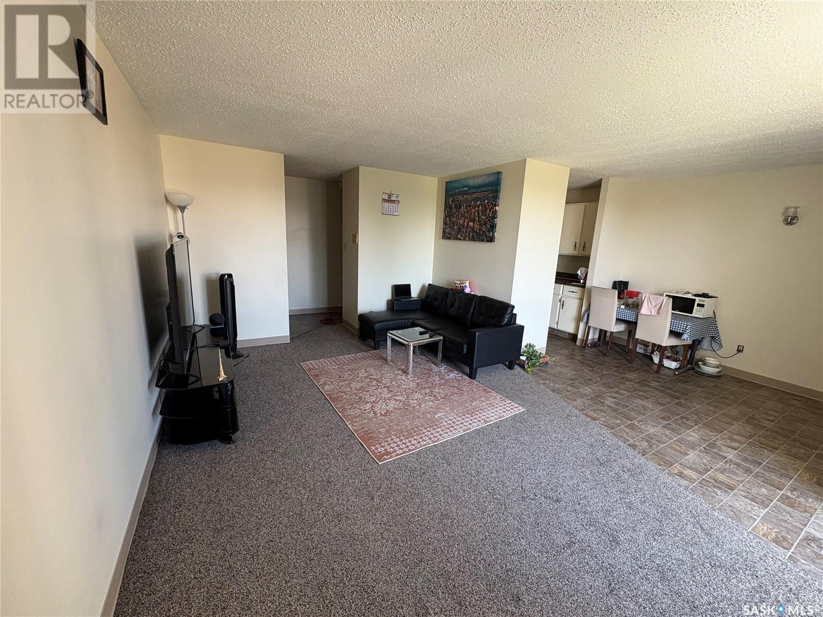 41 27 Centennial STREET Property Photo 1