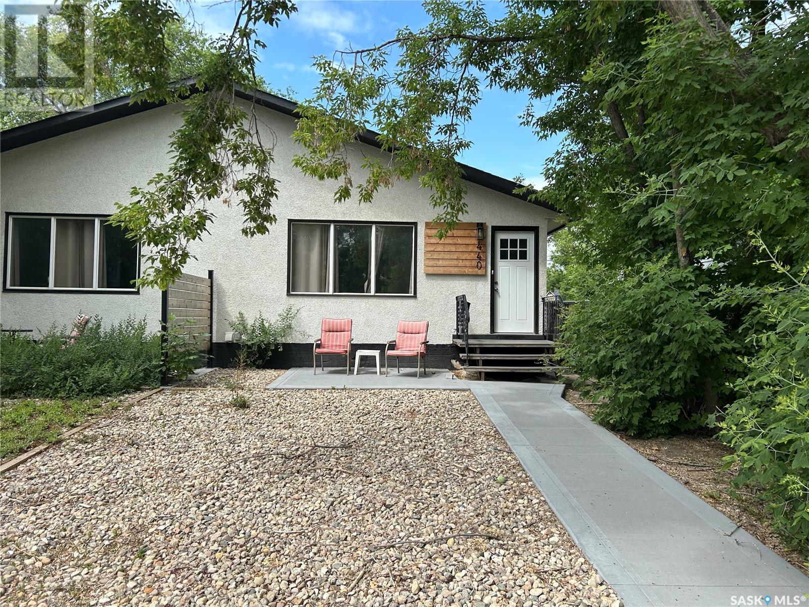 440 Connaught STREET Property Photo 1