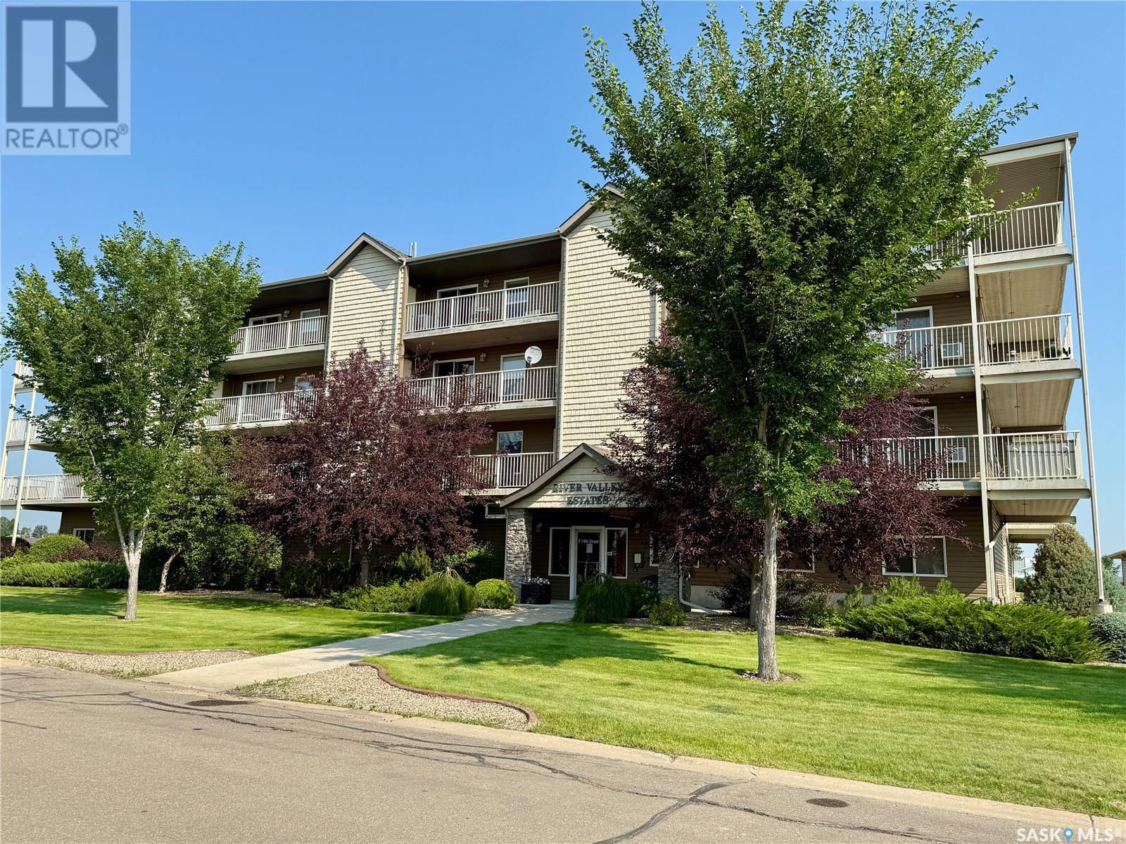 207 2 18th Street Property Photo 1
