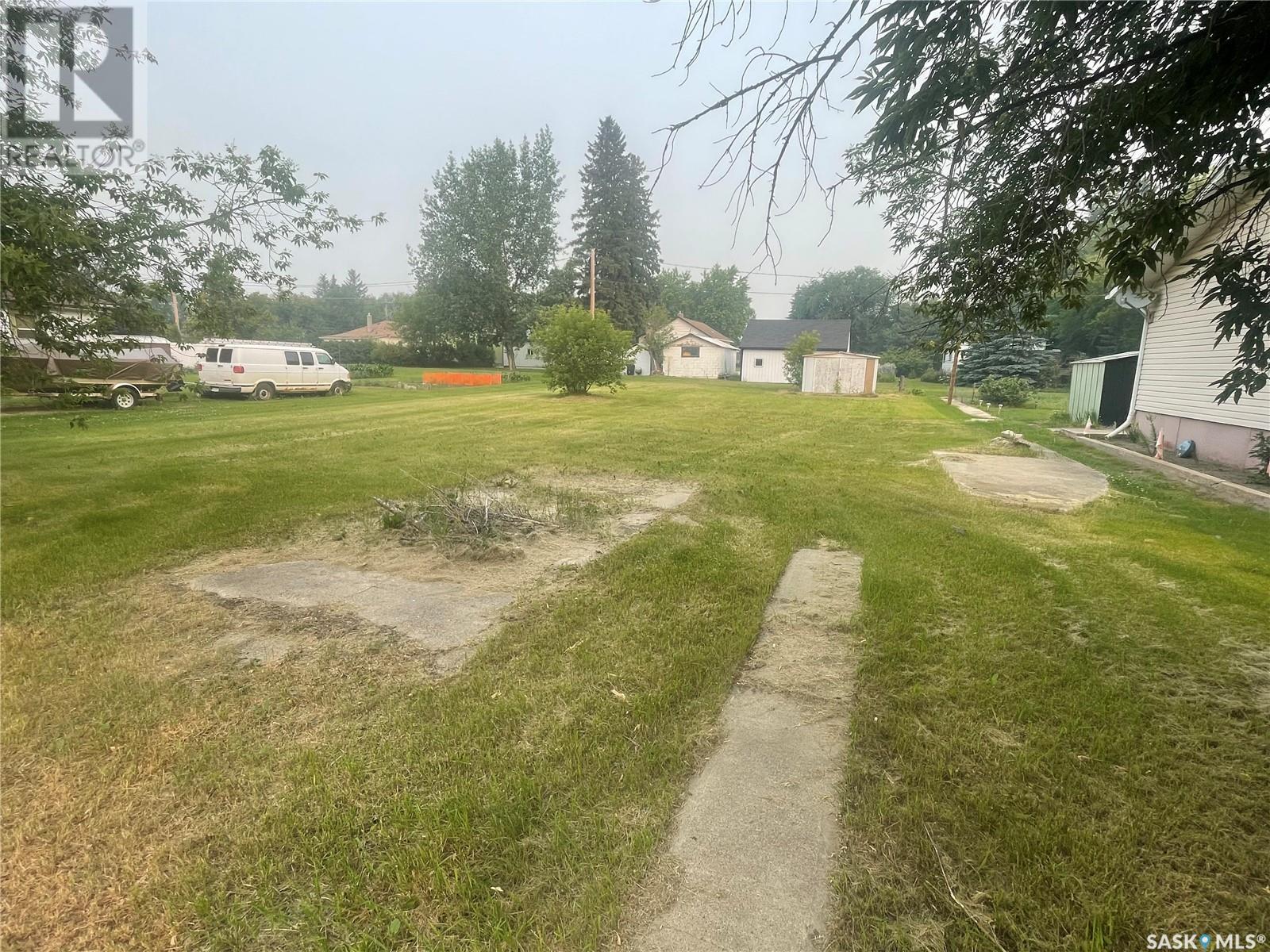 108 4th Avenue E Property Photo 1