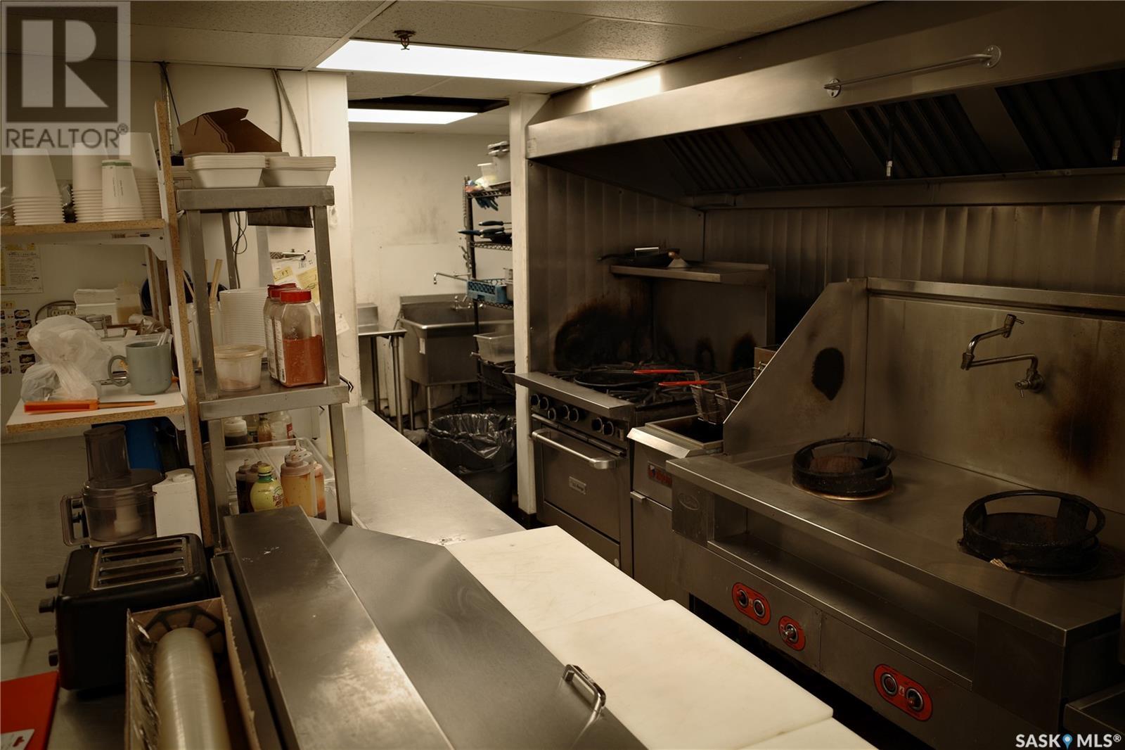#7 105 21st Street E Property Photo 16