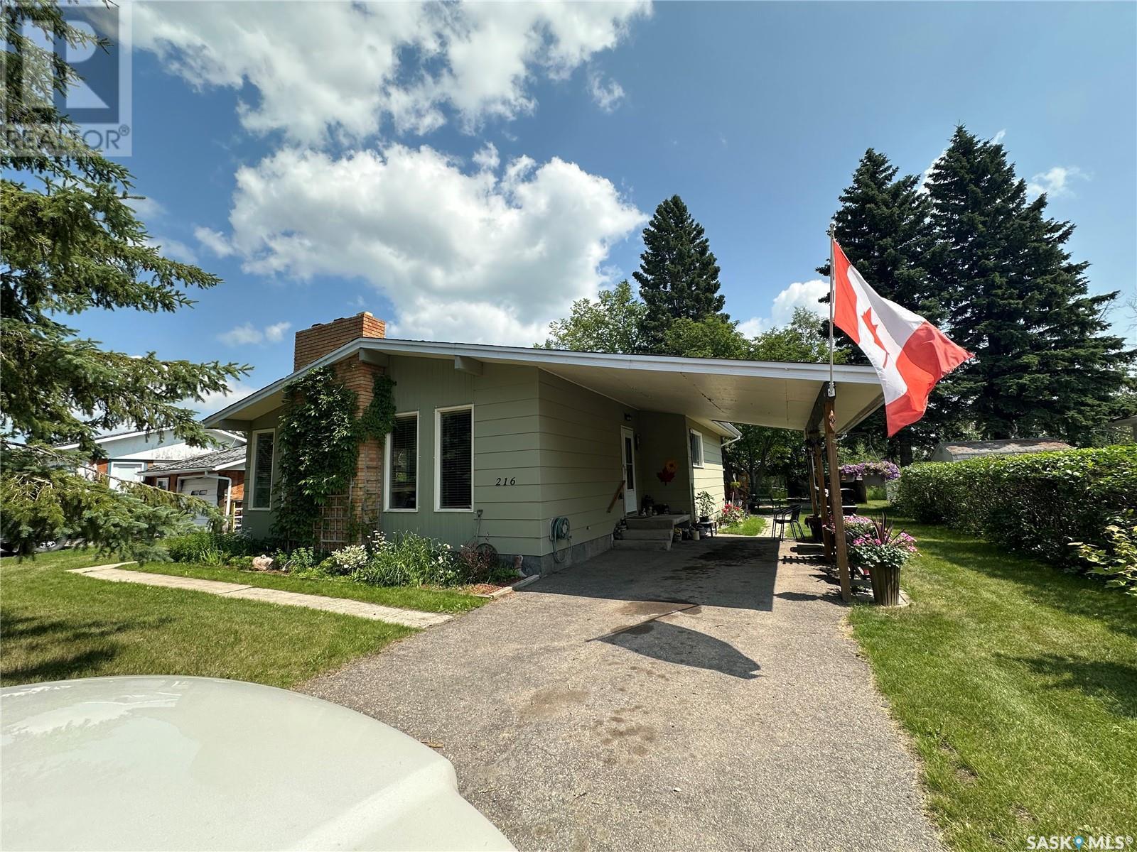 216 5th Street Ne Property Photo 1