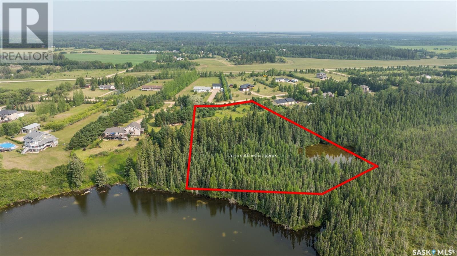 4 Lakeridge Estates Property Photo 1