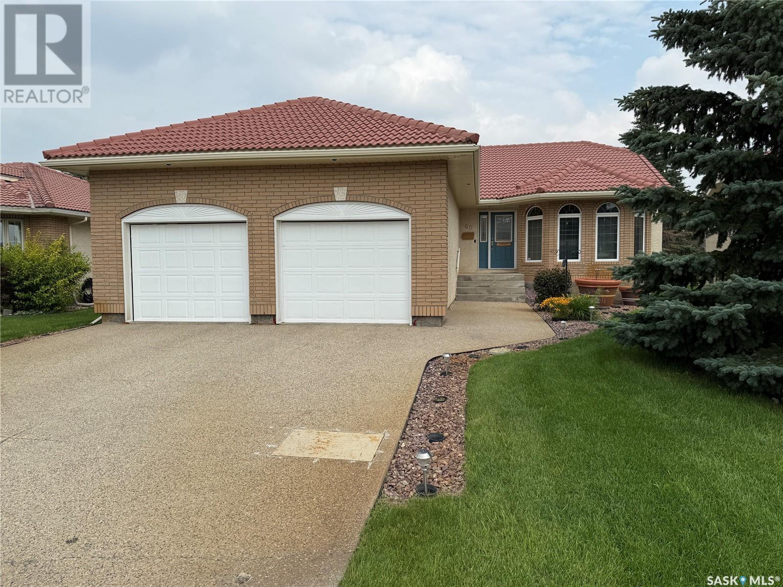 60 St Andrews Bay Property Photo 1