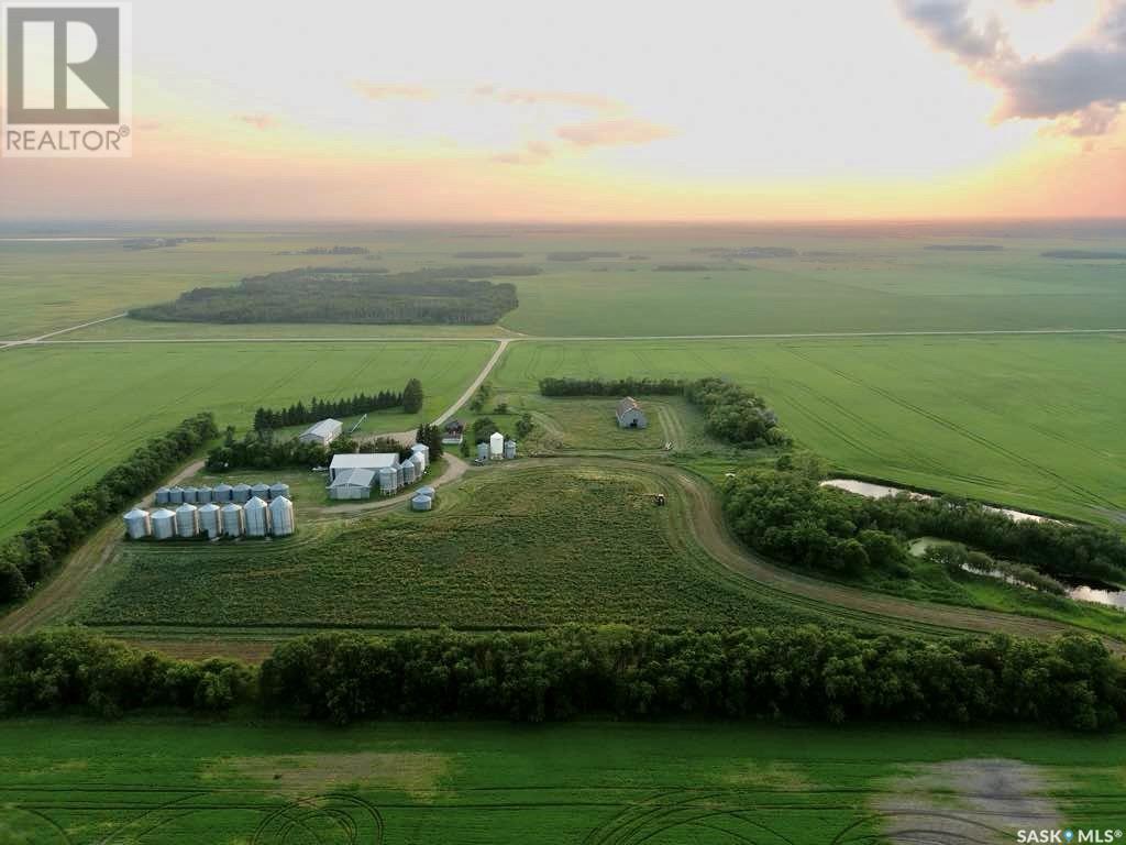 Ruecker Acreage Property Photo 1