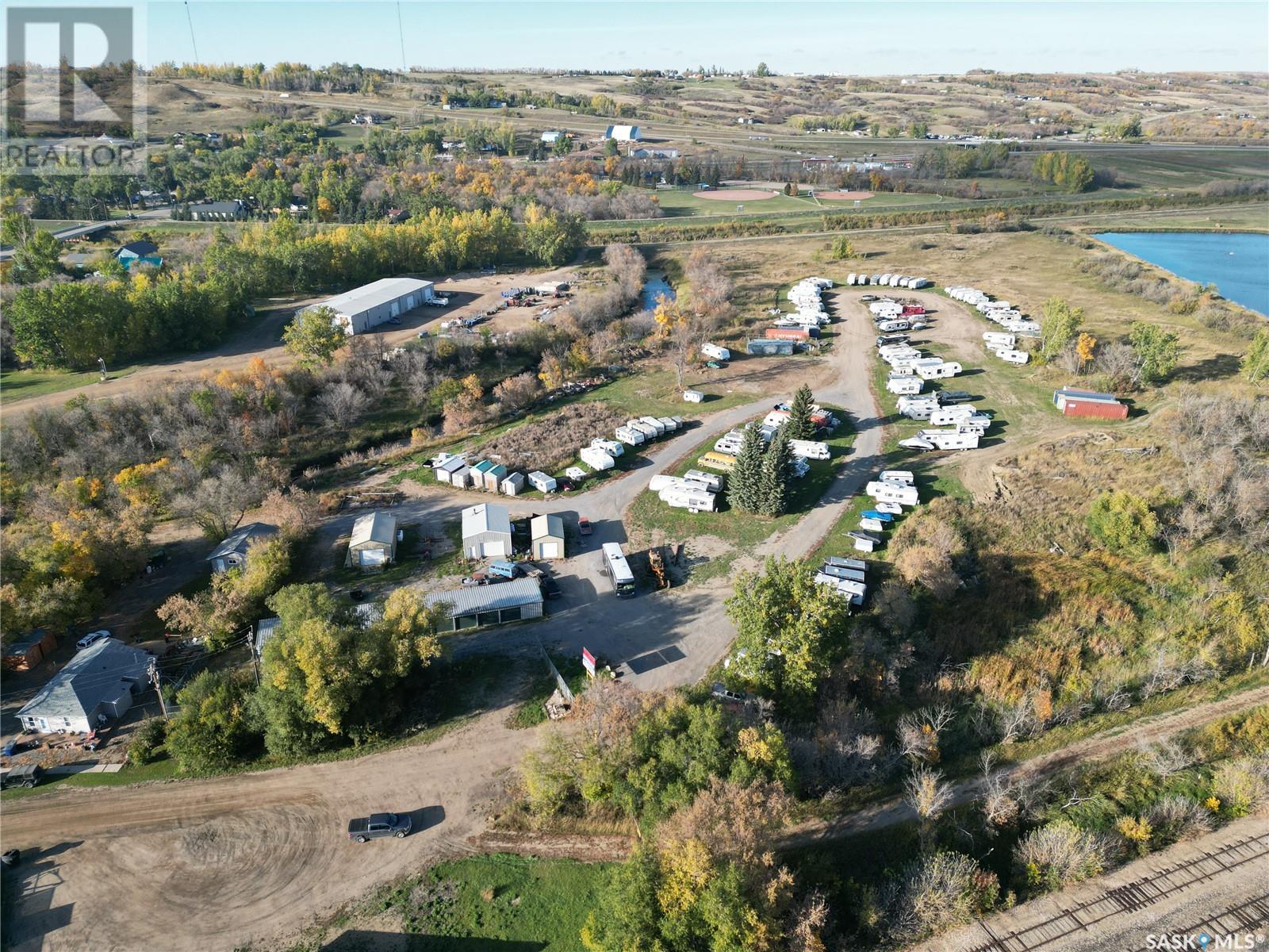 100 2nd Avenue E Property Photo