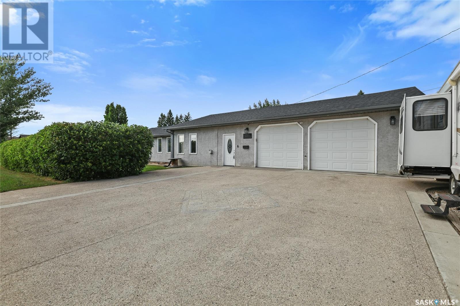 255 Hawkes STREET