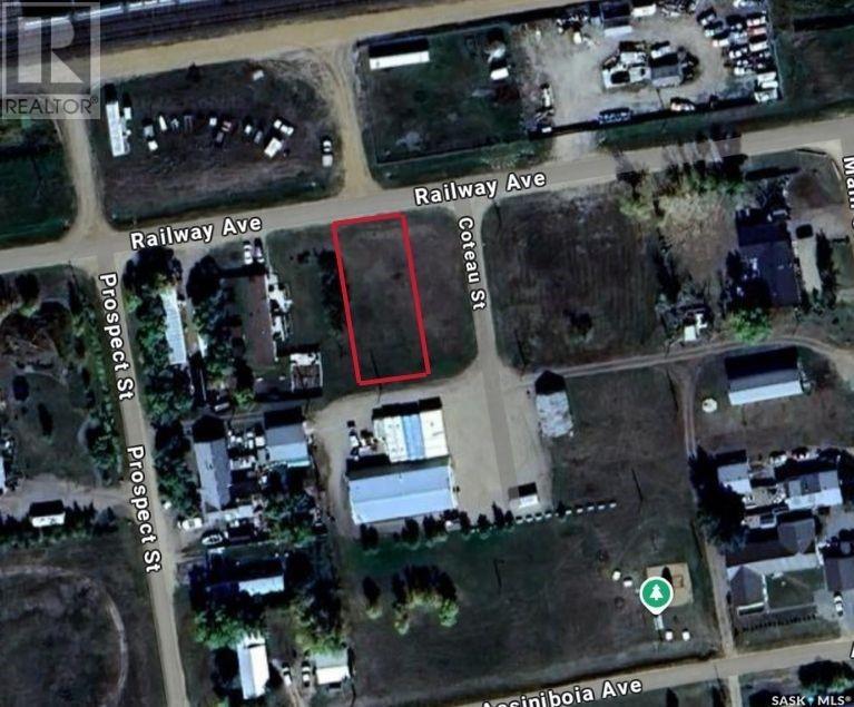 412 Railway Avenue Property Photo 1