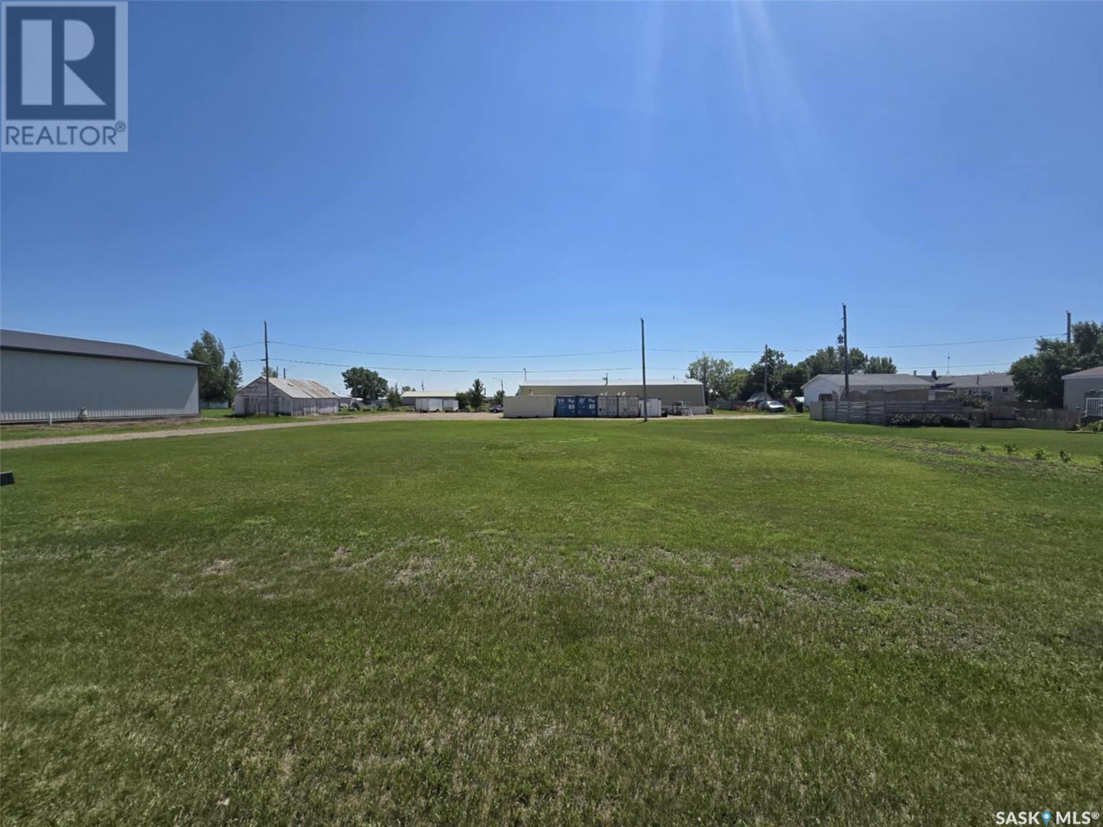 412 Railway Avenue Property Photo 3