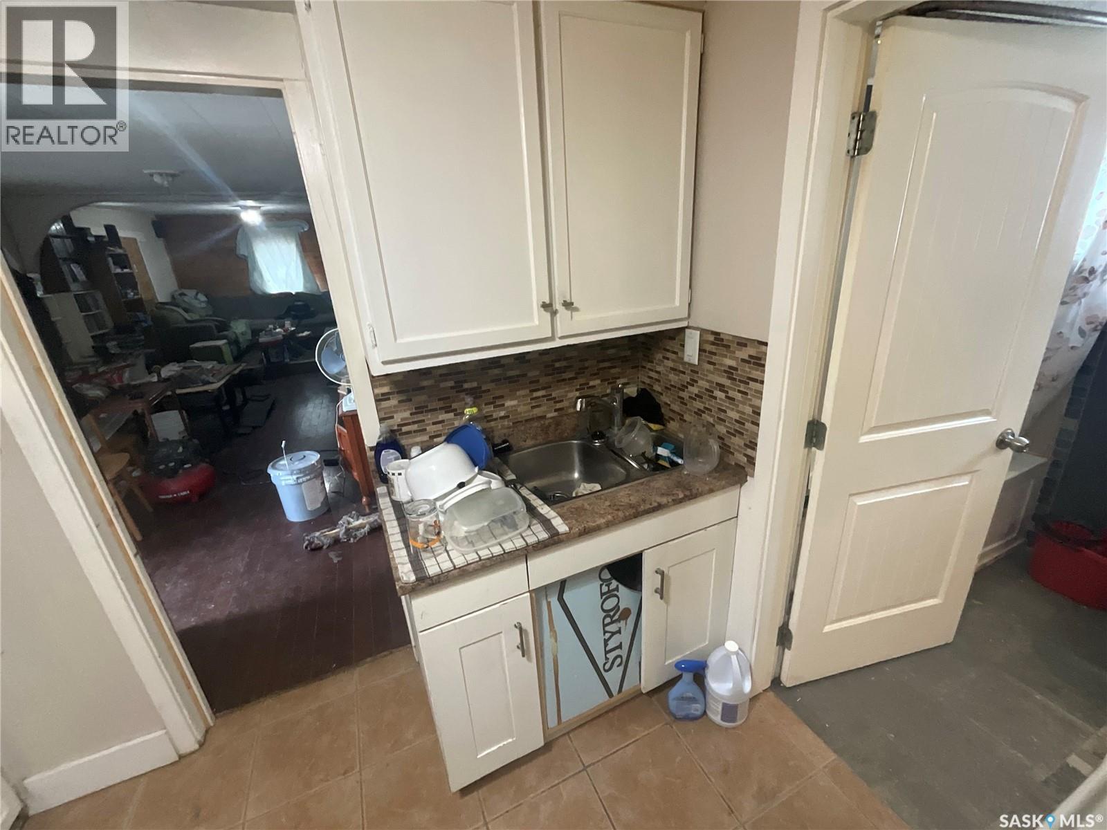 601 Grand Avenue Property Photo 19