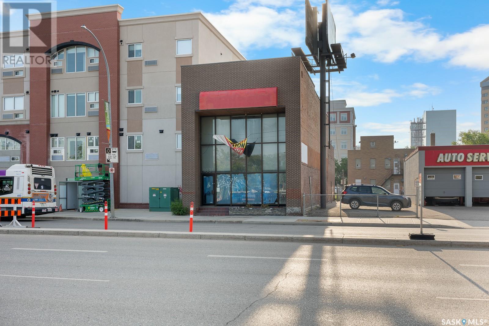 1835 Albert Street Property Photo 1