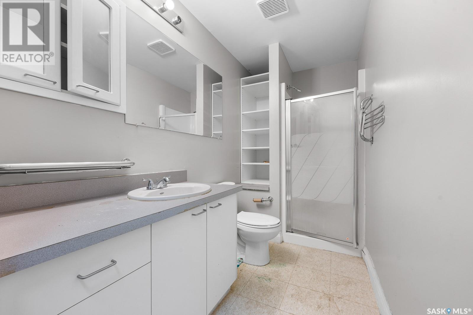 1835 Albert Street Property Photo 11