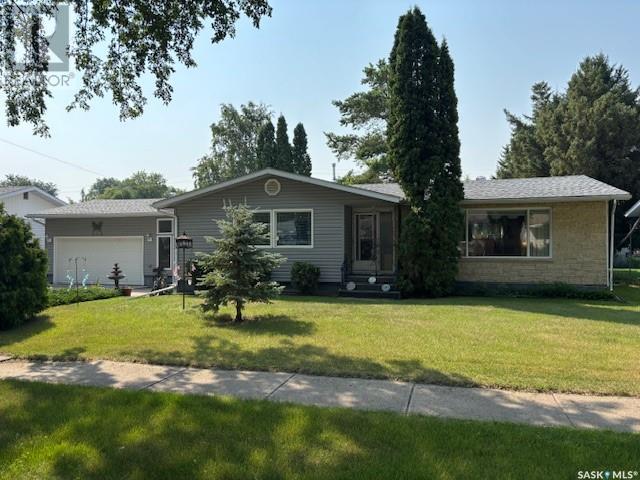 204 Shevchenko Crescent Property Photo 1