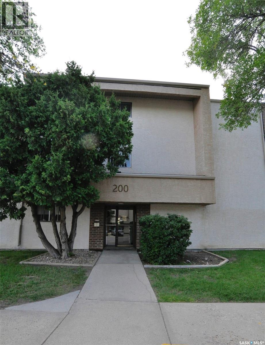 #234 310 Stillwater Drive Property Photo 1