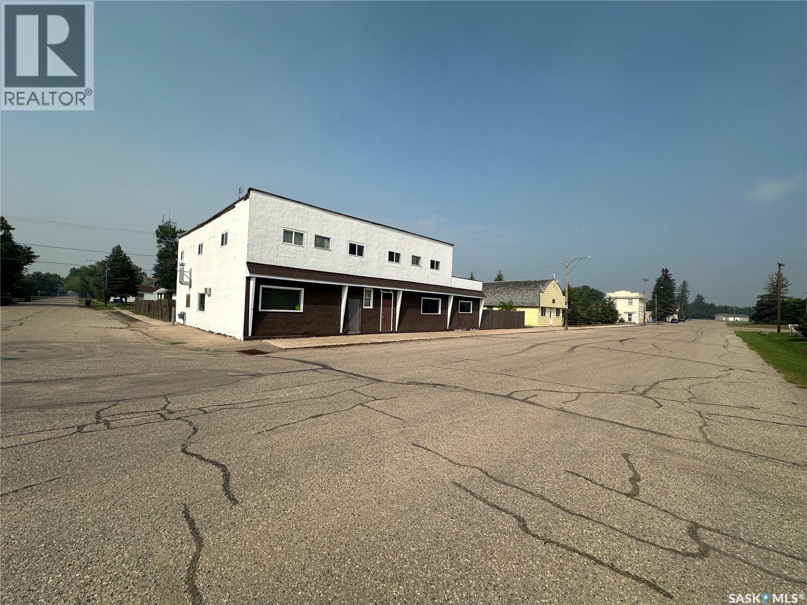 331 Railway AVENUE