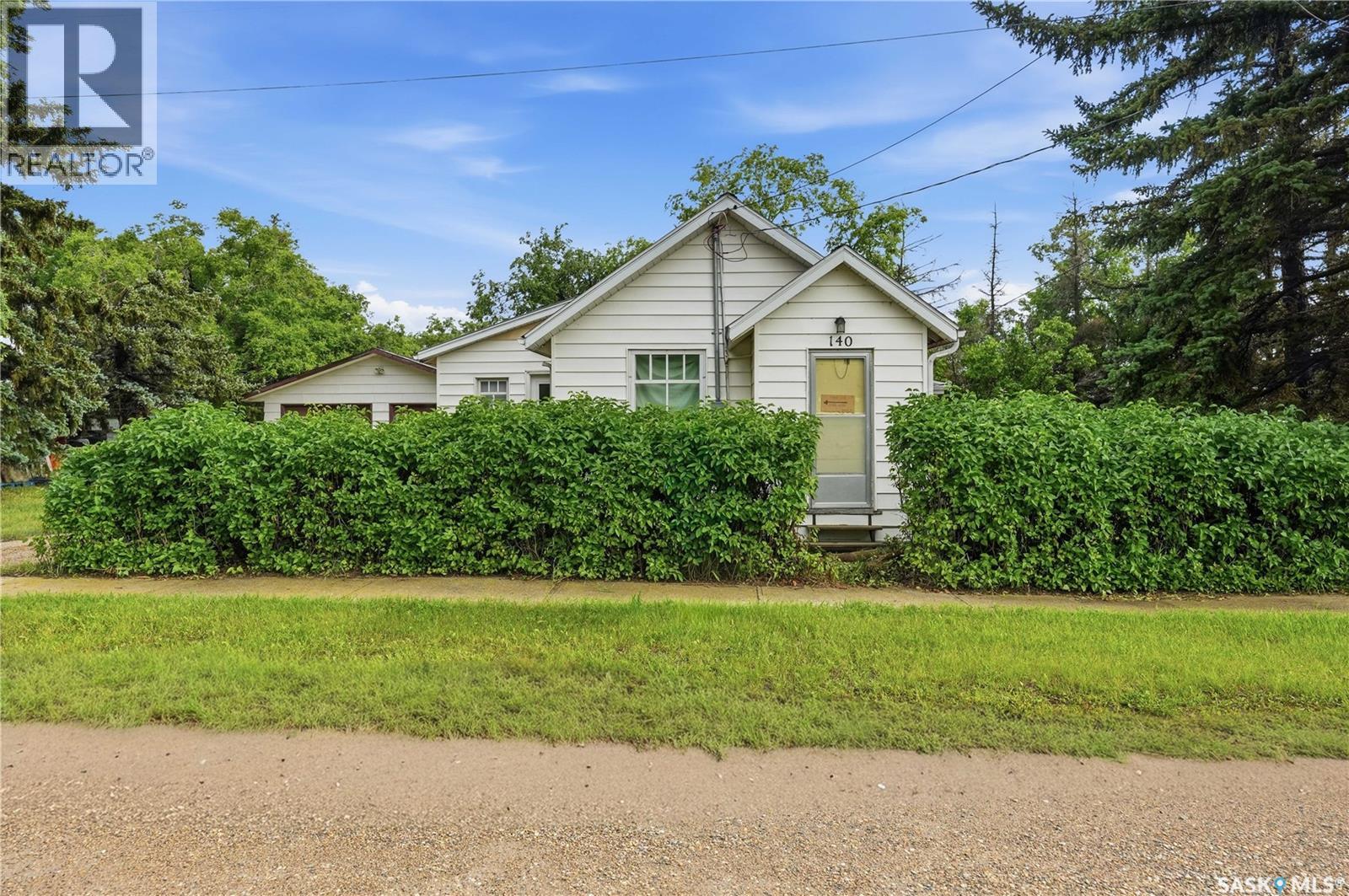140 1st Avenue Property Photo 1
