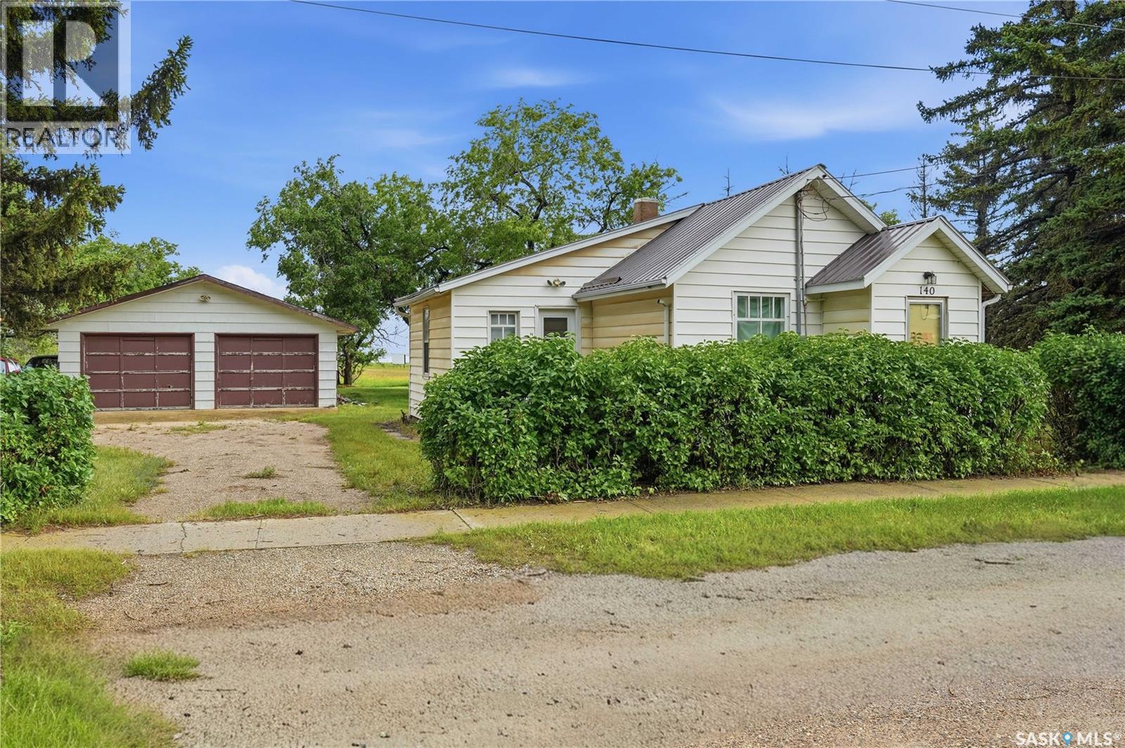 140 1st Avenue Property Photo 2
