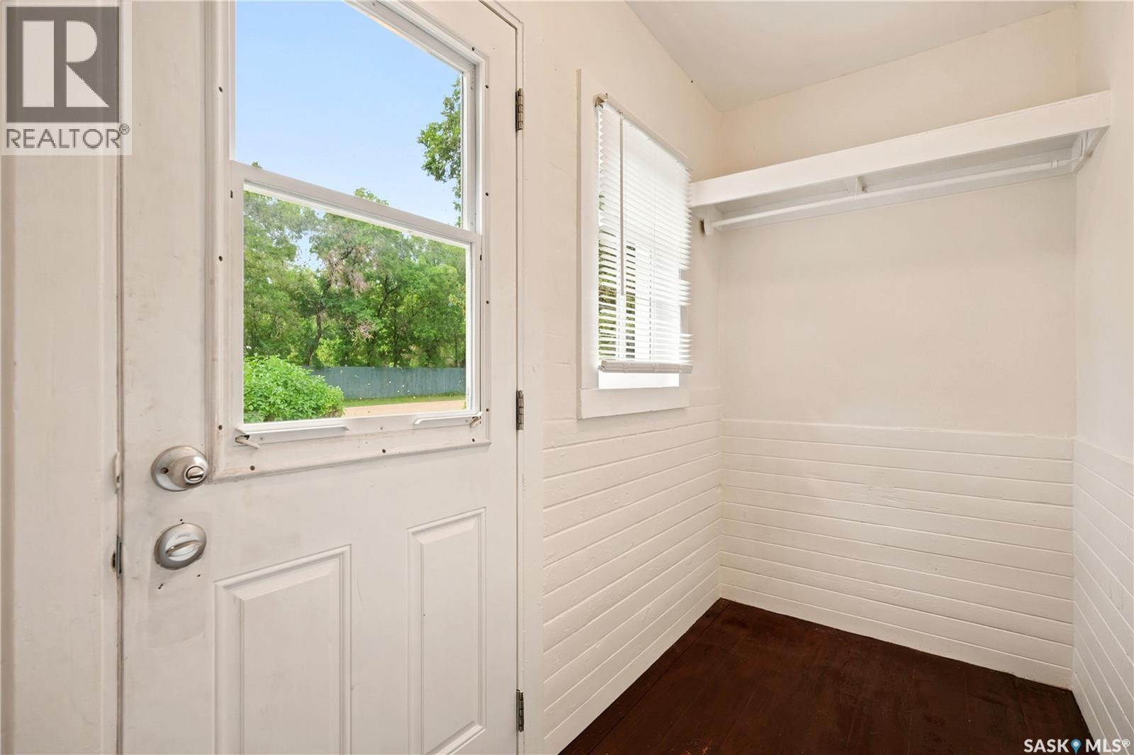 140 1st Avenue Property Photo 3