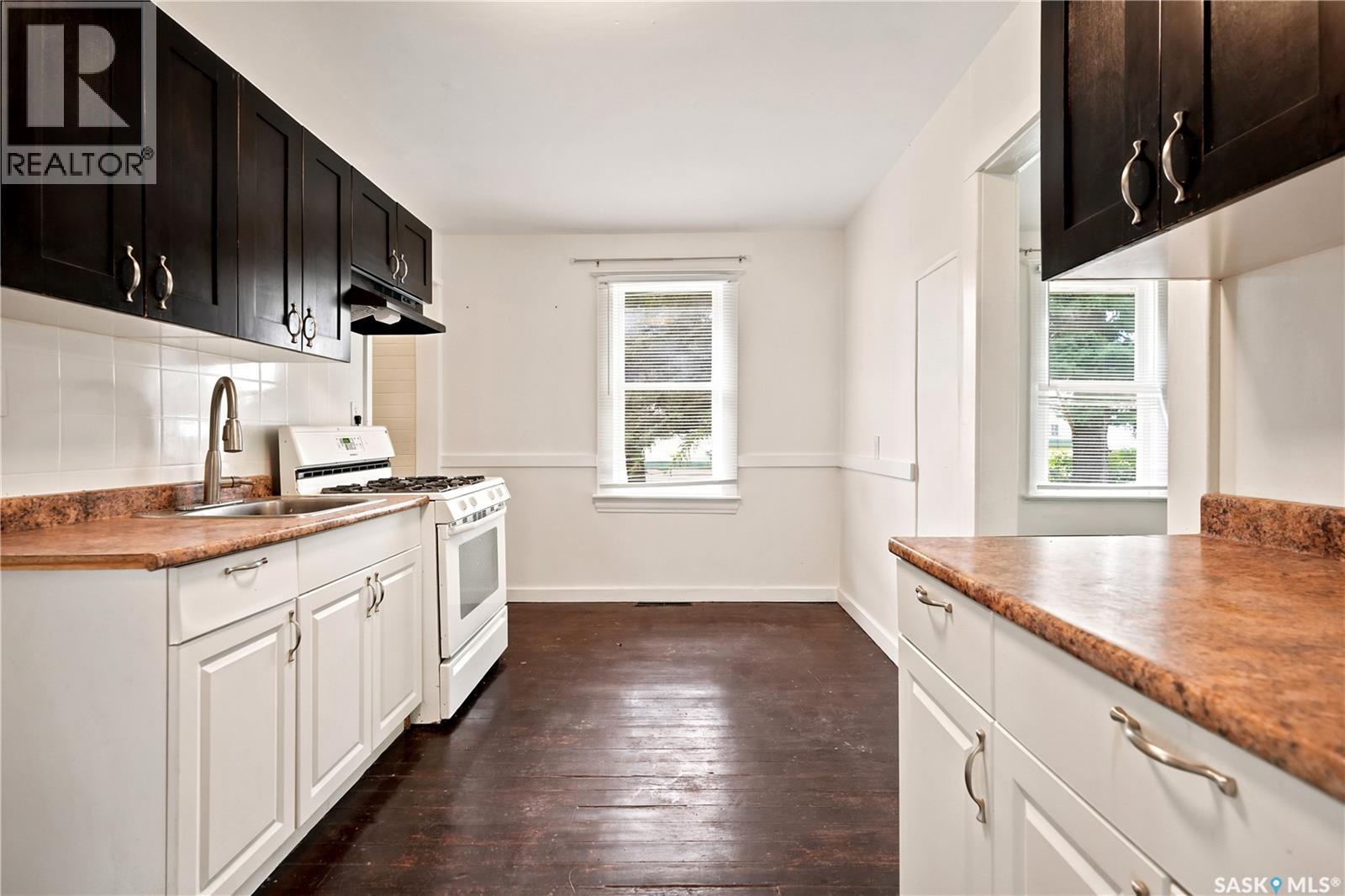140 1st Avenue Property Photo 5