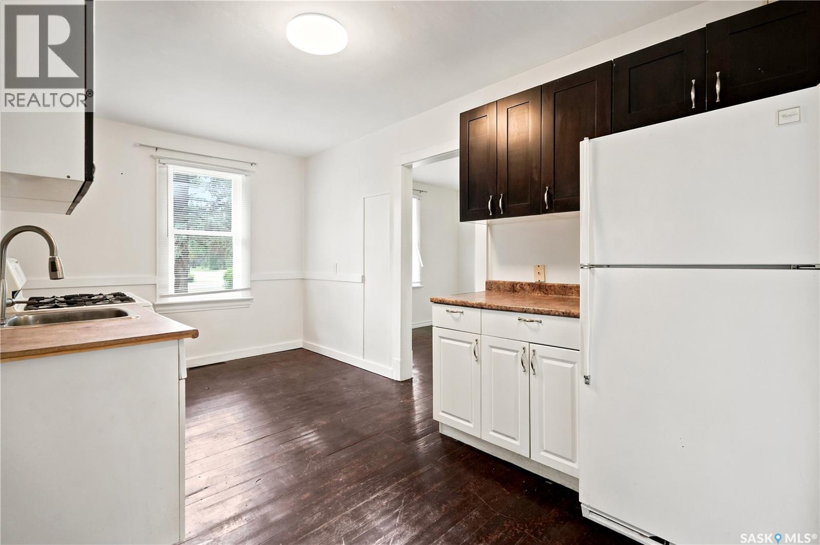 140 1st Avenue Property Photo 6