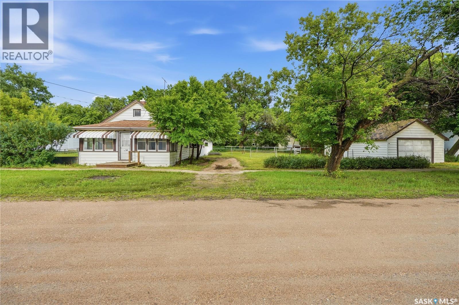 311 3rd Street Property Photo 3
