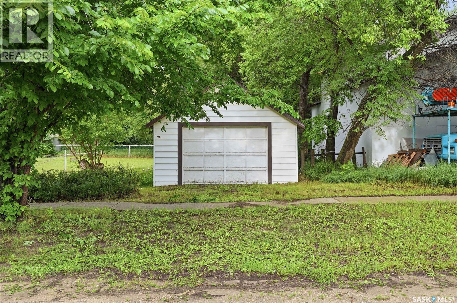 311 3rd Street Property Photo 4