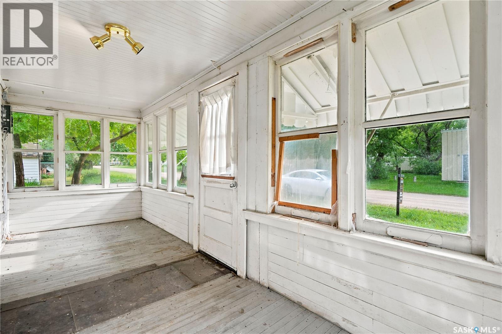 311 3rd Street Property Photo 5