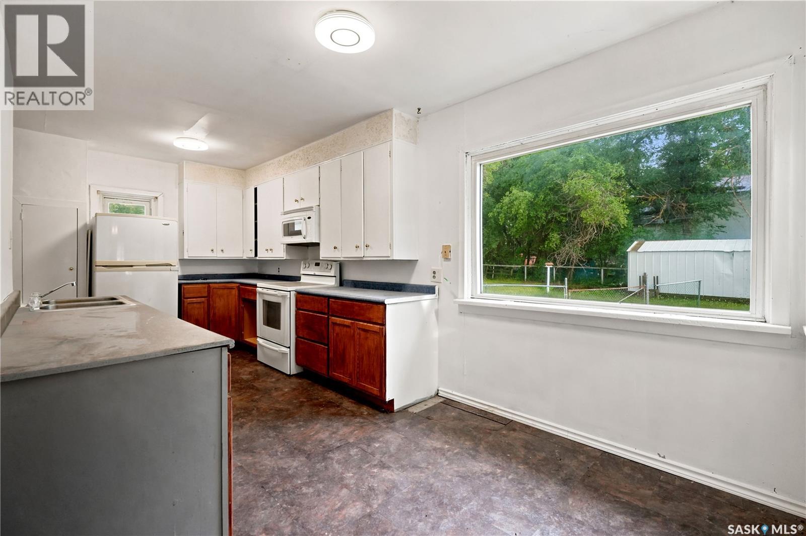 311 3rd Street Property Photo 14