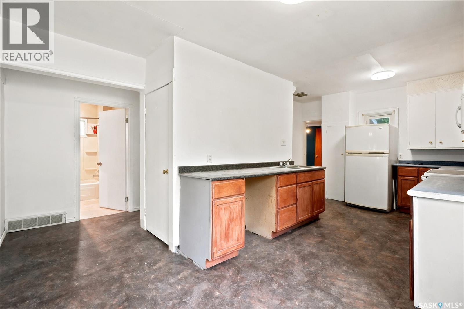 311 3rd Street Property Photo 15