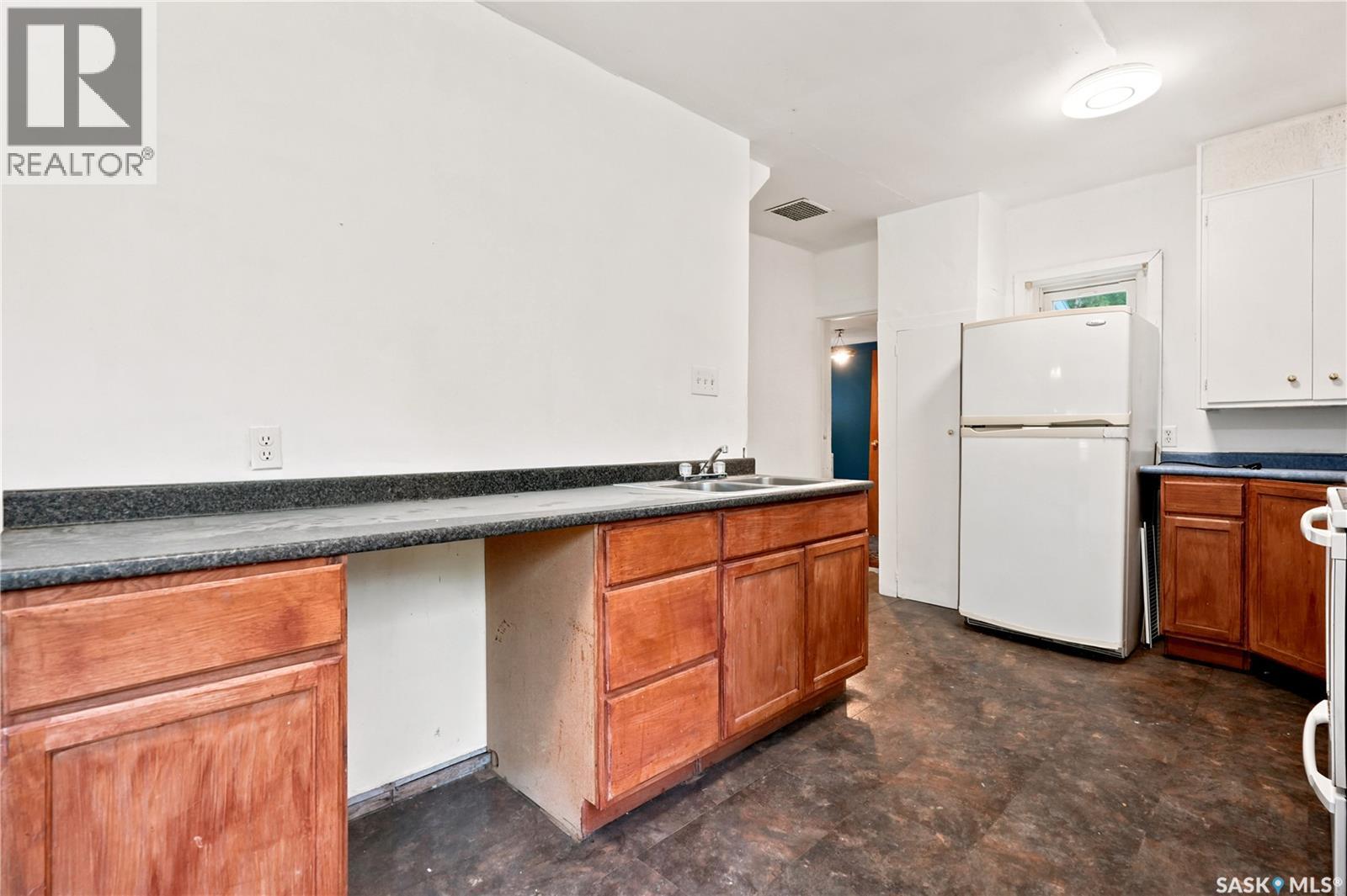 311 3rd Street Property Photo 17