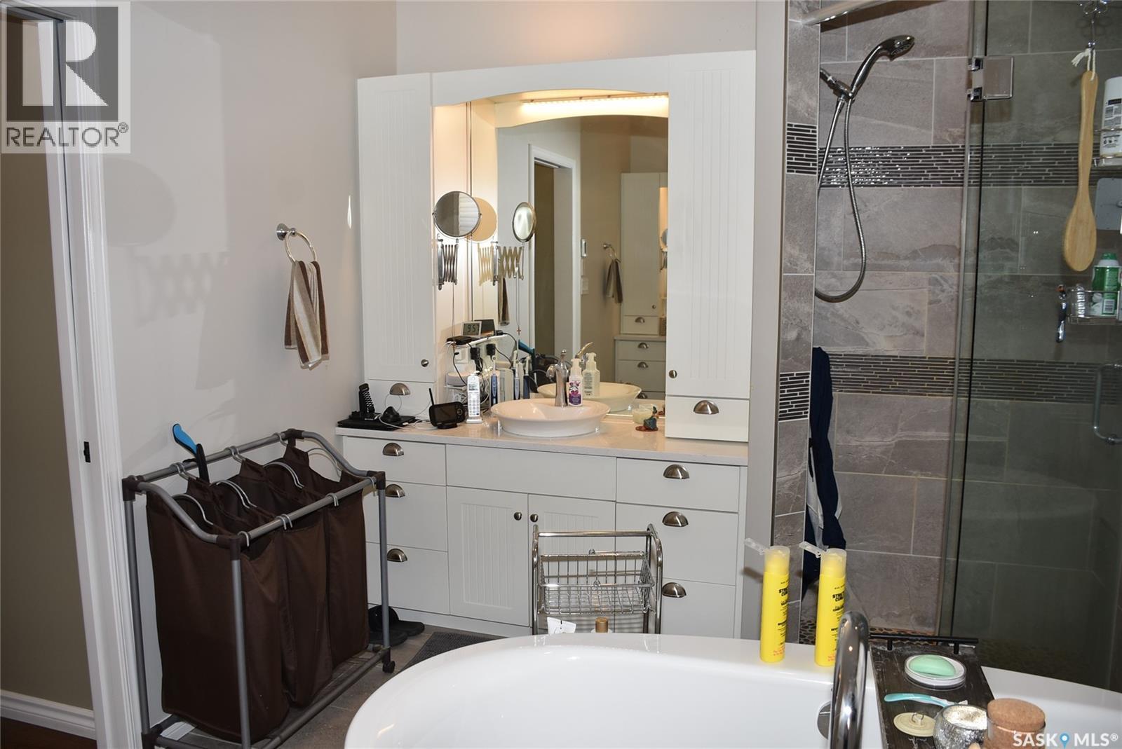 50 Aaron Place Property Photo 36