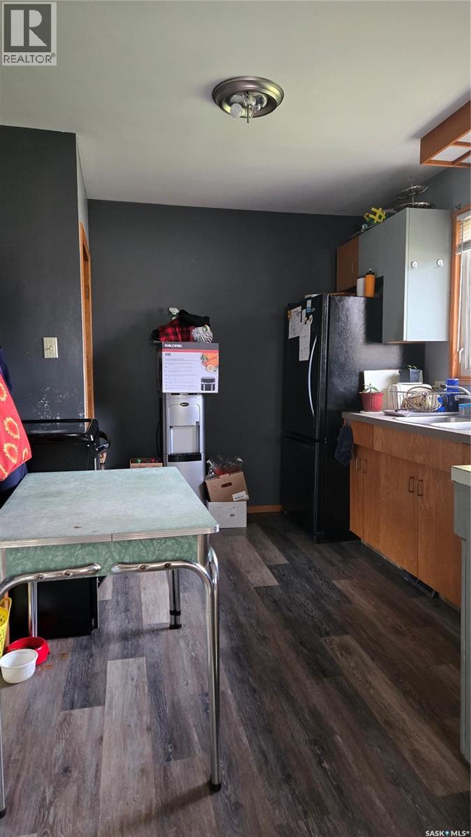 112 4th Street E Property Photo 3