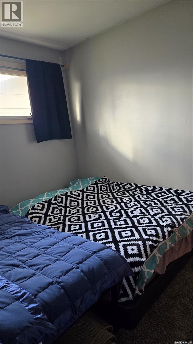 112 4th Street E Property Photo 5