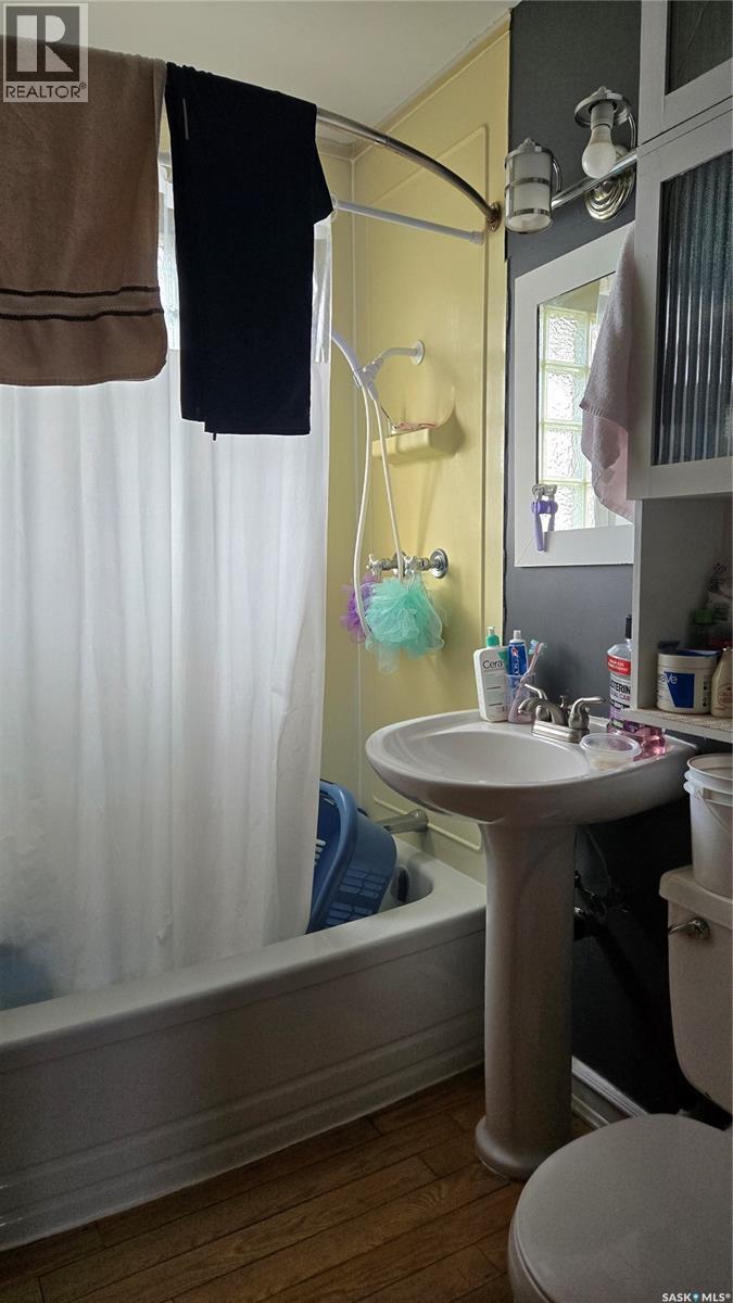 112 4th Street E Property Photo 6