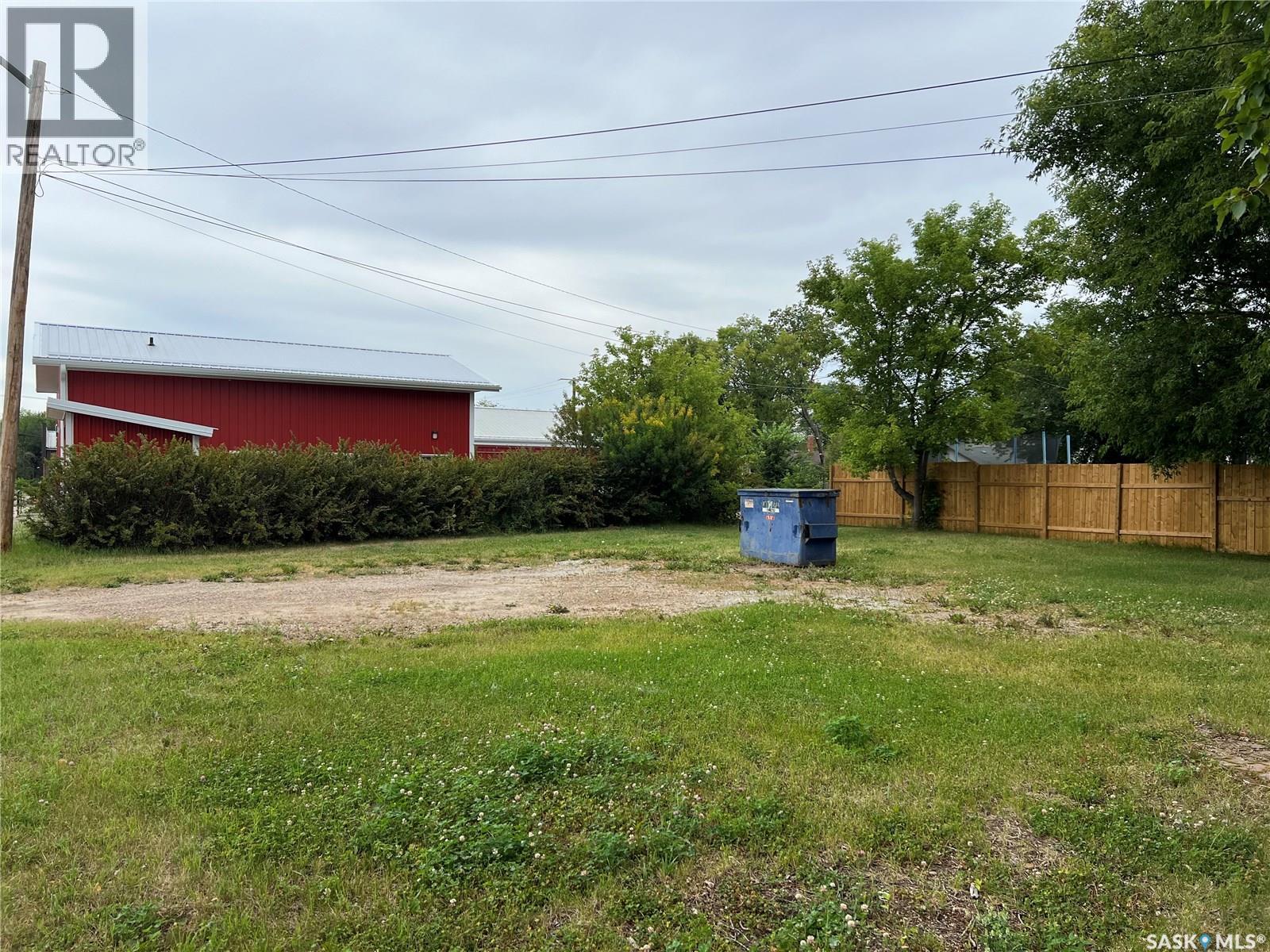 401 3rd Avenue E Property Photo 3