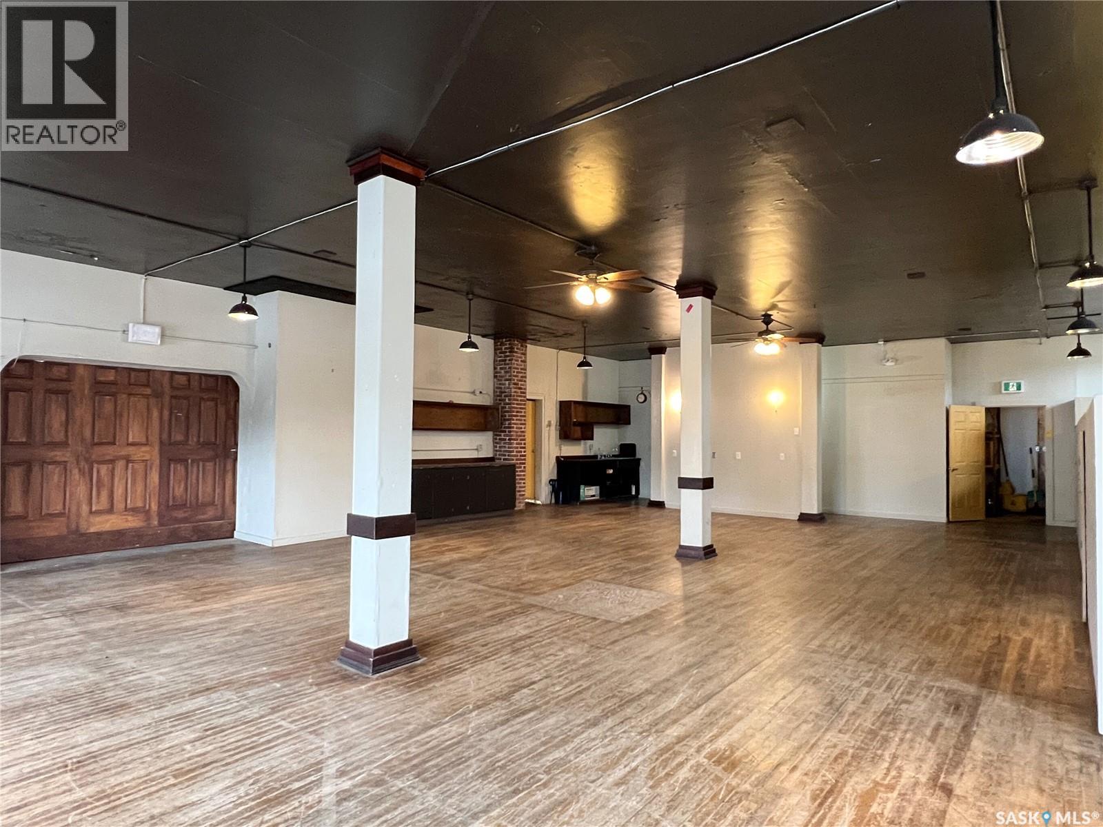 401 3rd Avenue E Property Photo 5