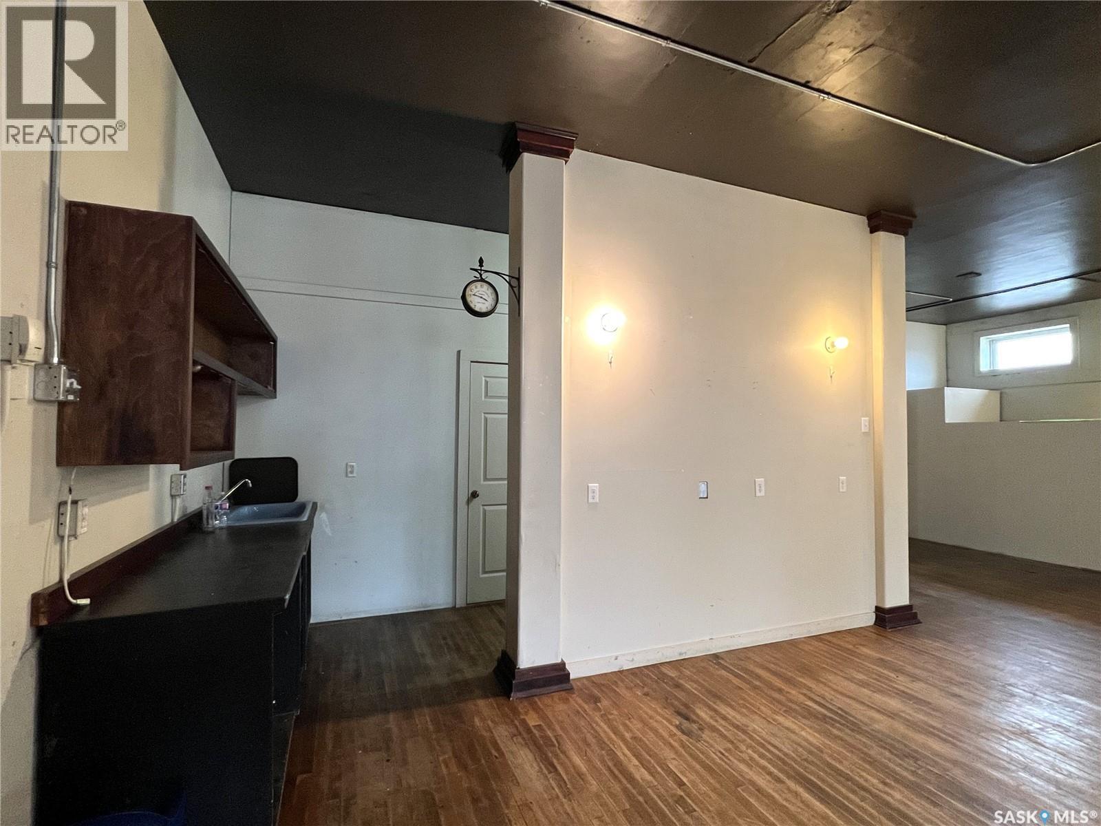 401 3rd Avenue E Property Photo 11